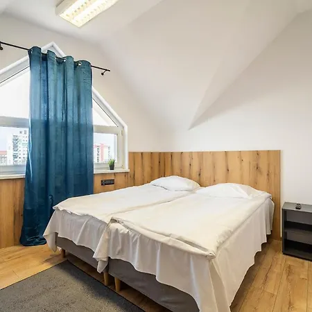 Gems Hostel Glogow (Glogow)