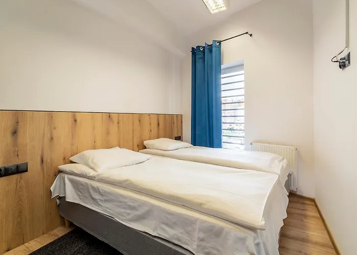 Gems Hostel Glogow (Glogow)