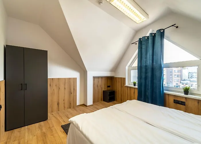 Gems Hostel Glogow (Glogow)