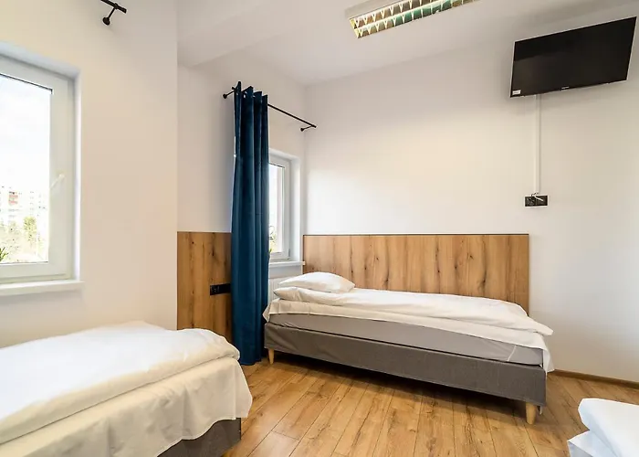 Gems Hostel Glogow (Glogow)