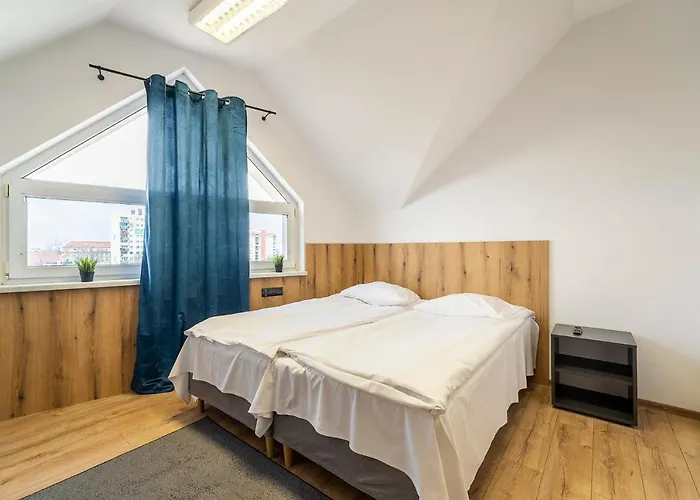 Gems Hostel Glogow (Glogow)